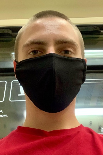 Павел соблюдает все меры предосторожности при доставке Павел соблюдает все меры предосторожности при доставке