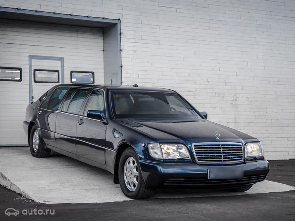 продаже Mercedes-Benz S-класса Pullman синего цвета продали за 34 миллиона рублей