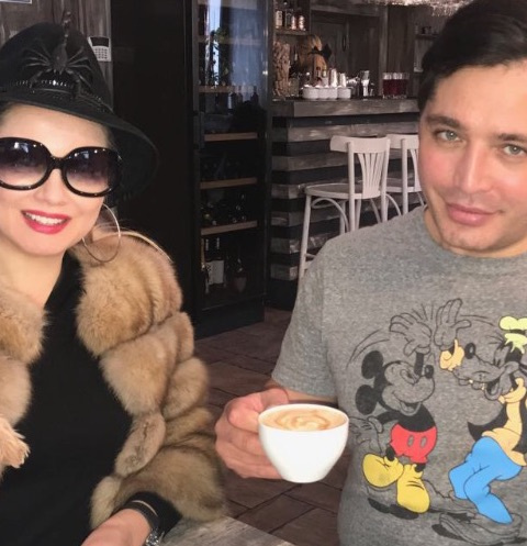 Лена Ленина и Рустам Солнцев встретились в одном из столичных ресторанов Лена Ленина и Рустам Солнцев встретились в одном из столичных ресторанов