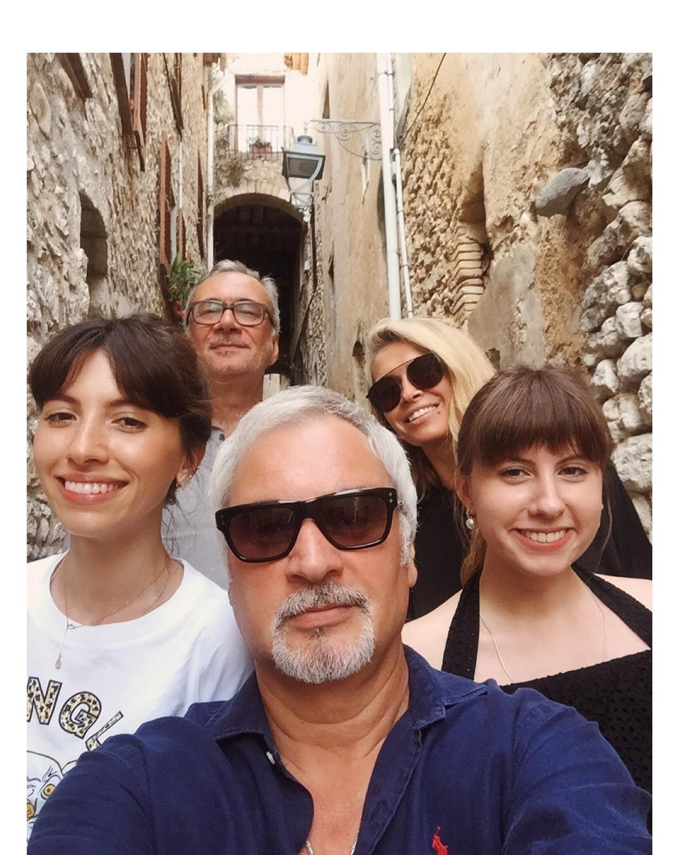 Константин и Валерий Меладзе подарили любимым женщинам