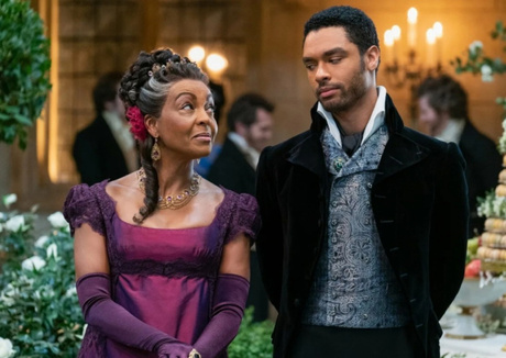 Бриджертоны»: актриса, сыгравшая леди Данбери о том, почему Реге Пейдж  покинул проект | StarHit.ru