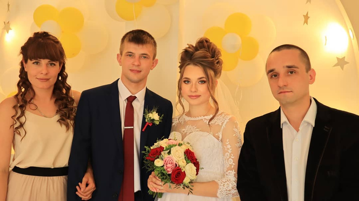 Два года назад Сергей женился