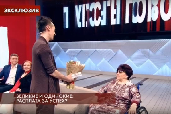 Тимур хочет общаться с бабушкой Тимур хочет общаться с бабушкой