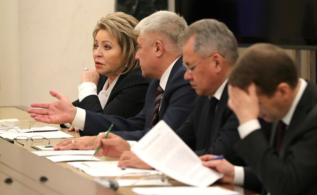 Матвиенко стала первой в истории России женщиной-спикером Сената