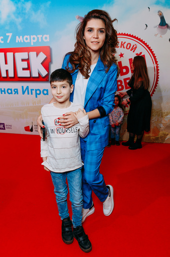 Блоггер Ирина Акопян с сыном