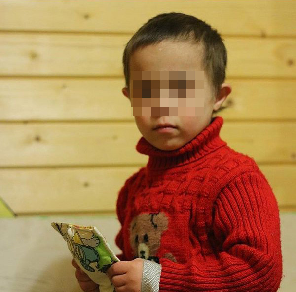 Маленький Петя, который сейчас лечится от пневмонии Маленький Петя, который сейчас лечится от пневмонии